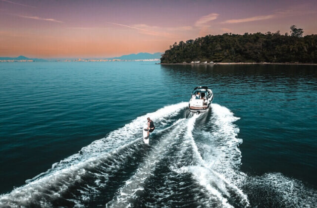 wakeboat